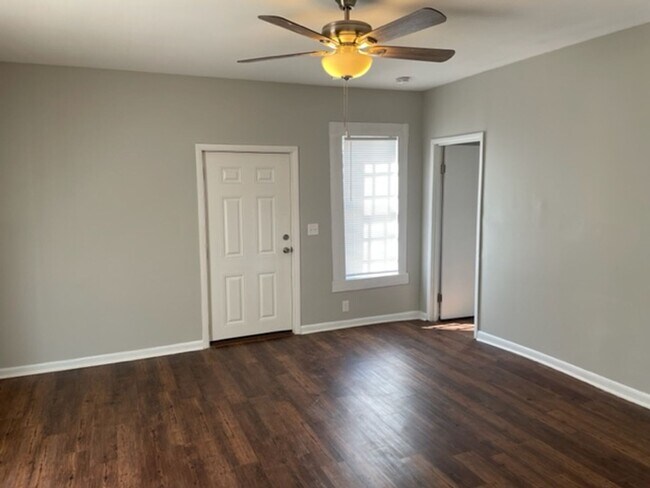 Building Photo - House in Opelika