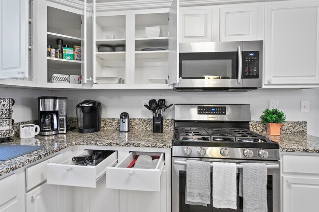 Foto del edificio - 729 Sunny Field Ln