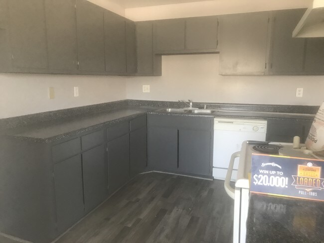 Foto del edificio - 6229 Yerba Ln