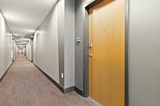 Building Photo - 360 Nueces St