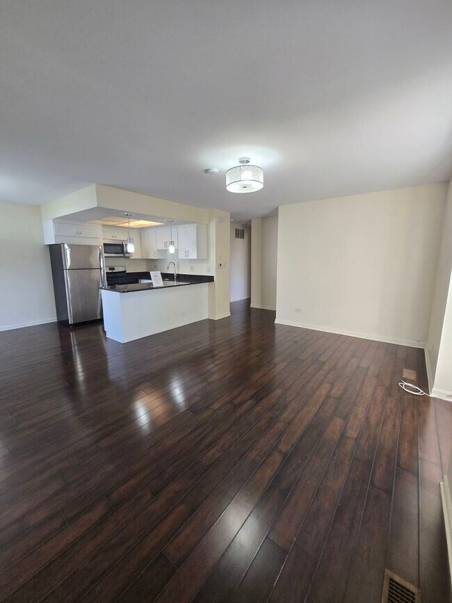 Foto del edificio - 2120 N Ginger Creek Dr