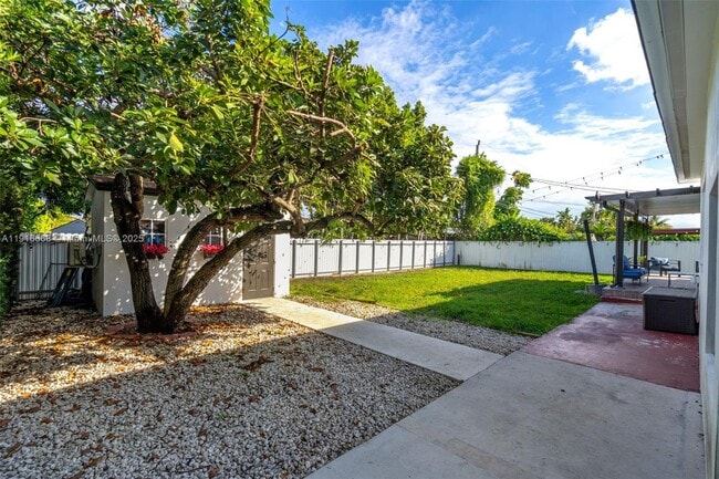 Foto del edificio - 1815 SW 85th Ct