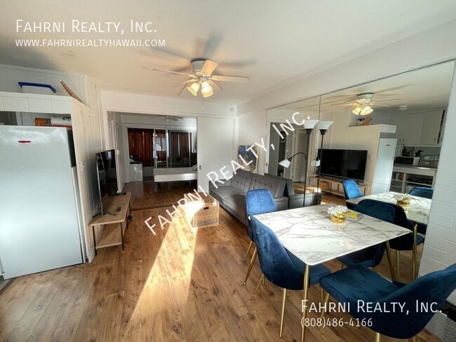 Building Photo - Fully Furnished 1Bdrm/ 1Bath Condo located...