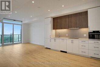 Building Photo - 741 King St W