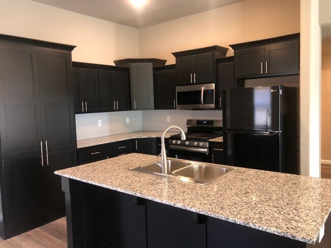 Foto del edificio - Newer Construction In Ashbury Park In Collinsville!