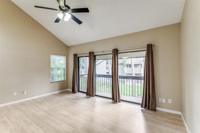 Foto del edificio - 12900 Walden Rd