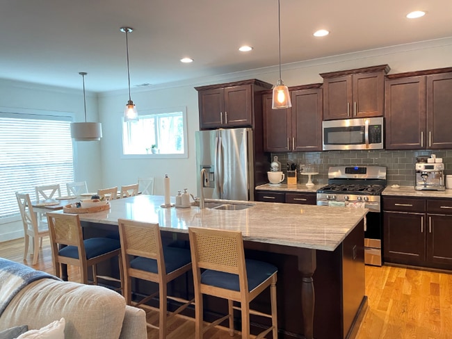 Building Photo - 177 Pineland Cir