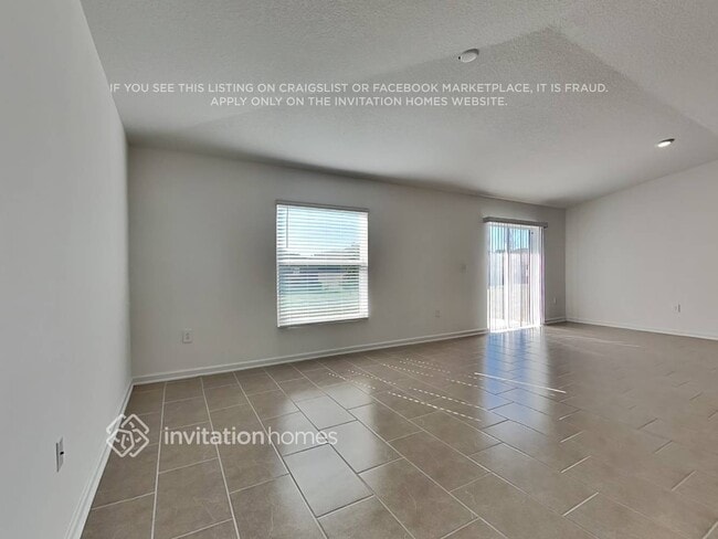 Foto del edificio - 4060 Tug Hl Ln