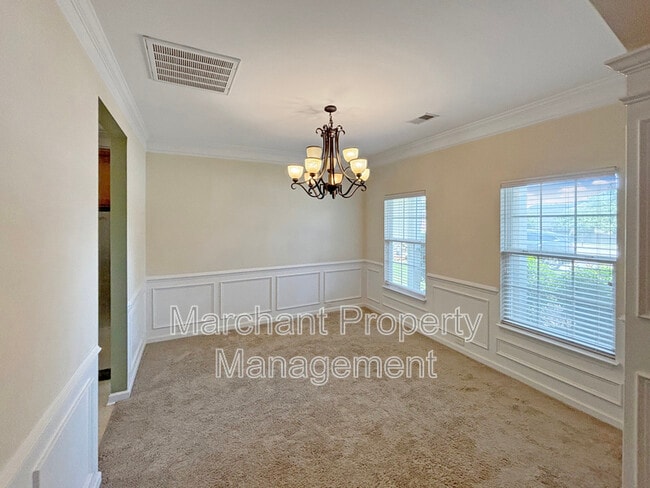 Building Photo - 304 Horsepen Way