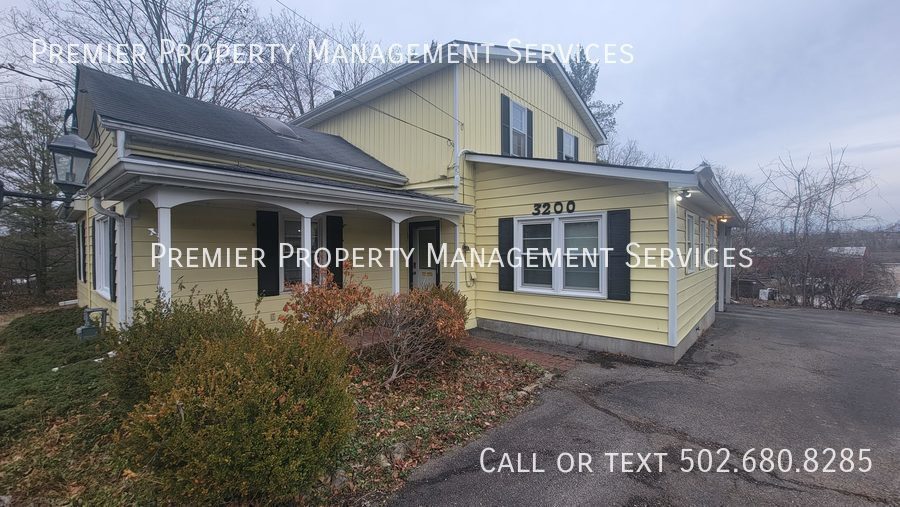 Primary Photo - Massive 5 Bedroom Off Of Blankenbaker