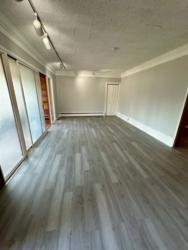 Building Photo - 14724 Clifton Blvd