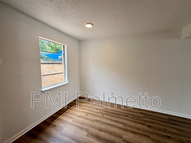 Foto del edificio - 1216 Cactus Ave