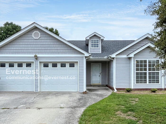 Foto principal - 1720 Hawk Run Ln