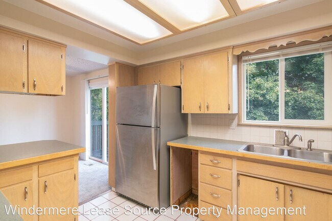 Foto del edificio - 5 br, 2 bath House - 119 Holladay Dr