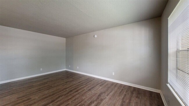 Foto del edificio - 3800 E 29th St