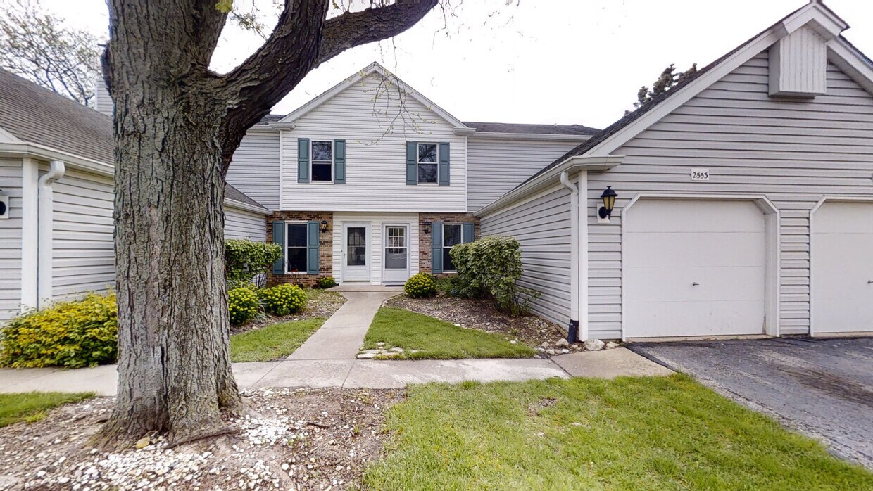2553 Prairieview Ln S, Aurora, IL 60502 Townhome Rentals in Aurora IL