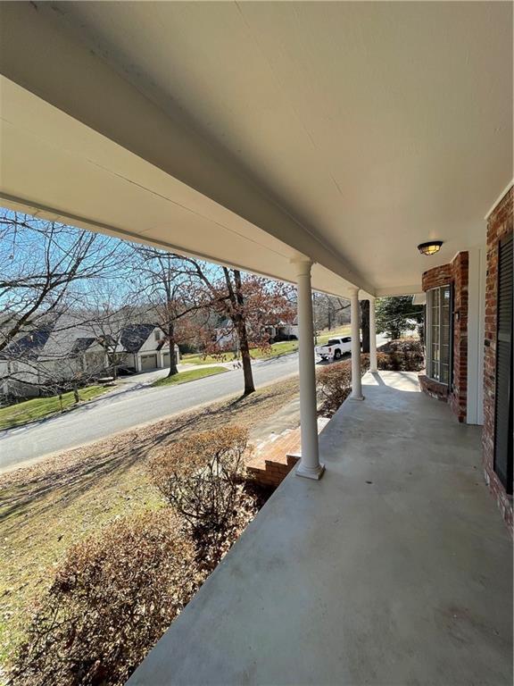 Building Photo - 975 Eastwood Dr