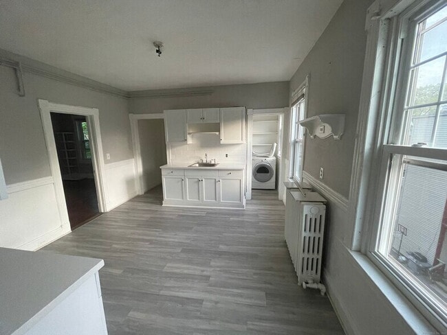 Building Photo - 989-991 Capitol Ave