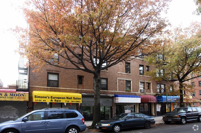 Foto del edificio - 32-02 34th Ave