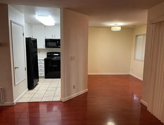 Building Photo - 4631 Rothbury Common