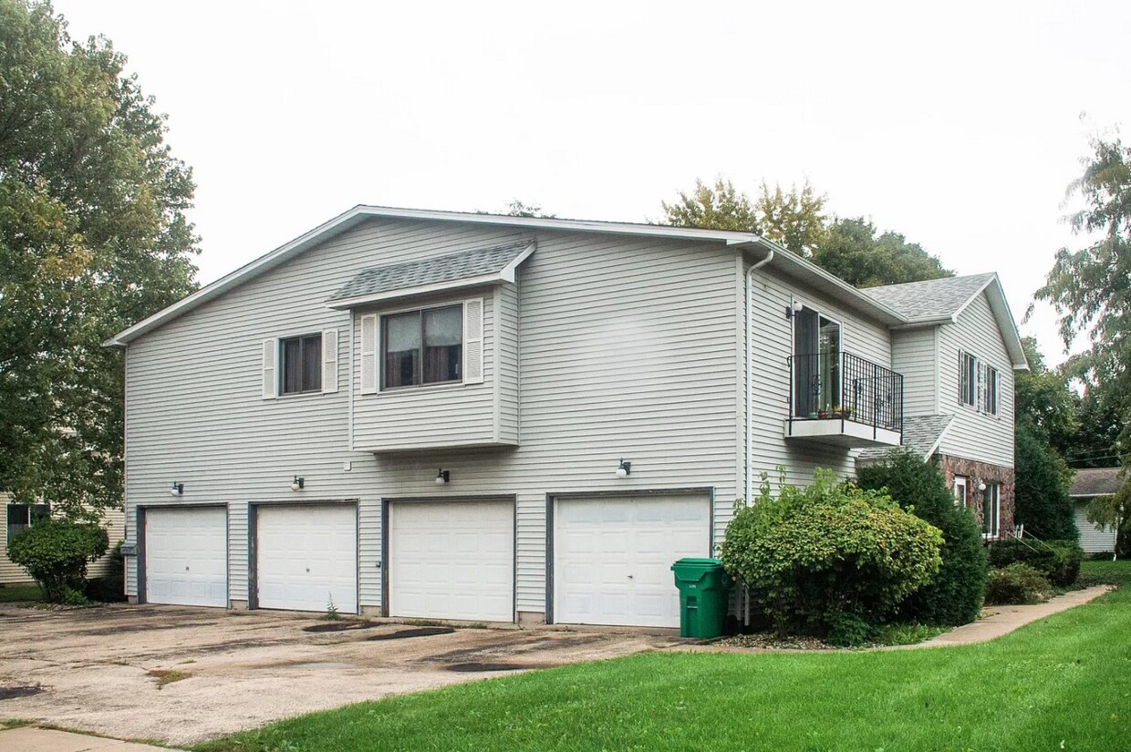 Foto principal - 762 Pleasant St