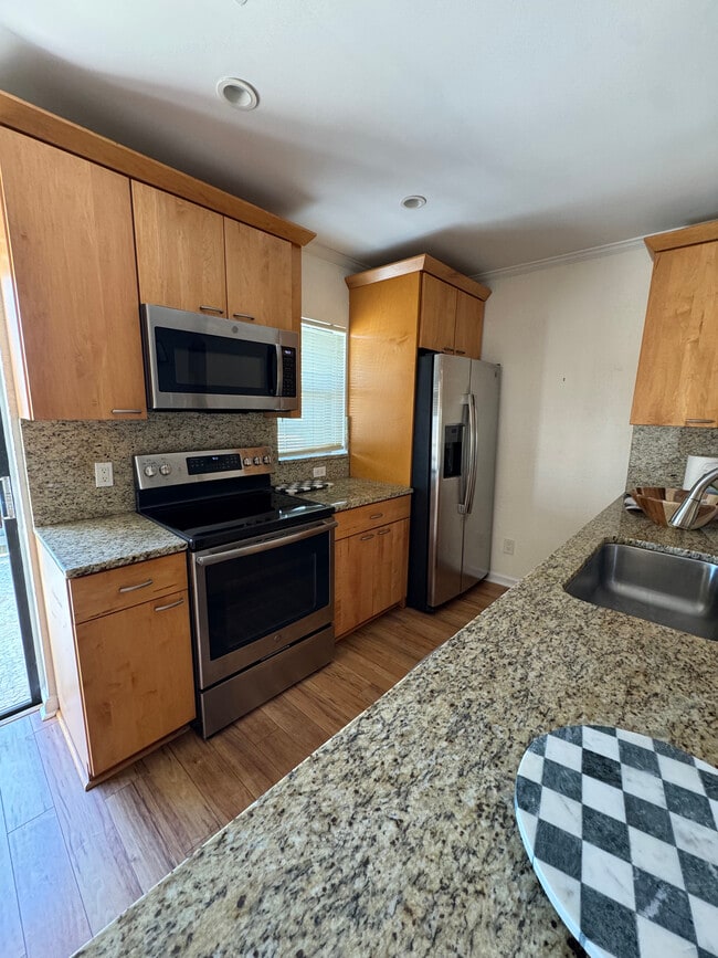 Foto del edificio - 227 SE 1st Cir