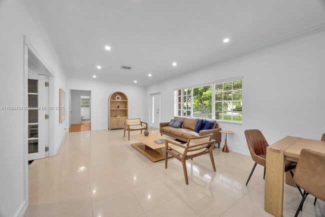 Foto del edificio - 6815 Gratian St