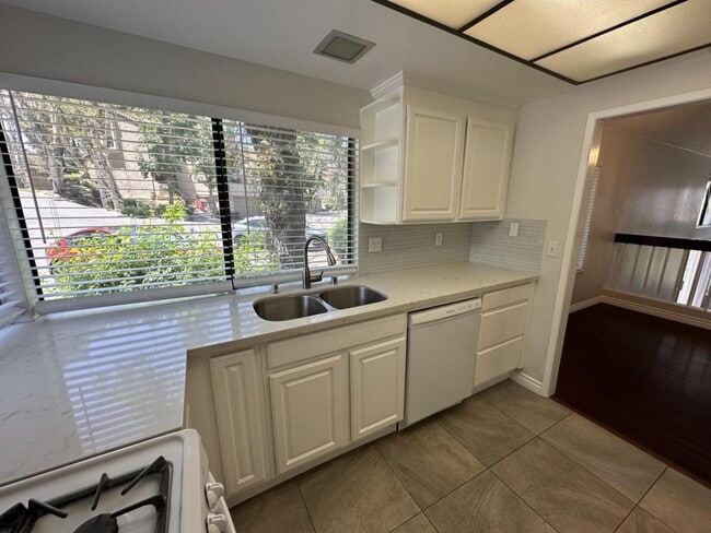 Building Photo - 26731 Dulcinea