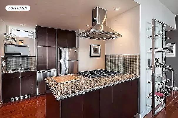 Building Photo - 306 W 48th St