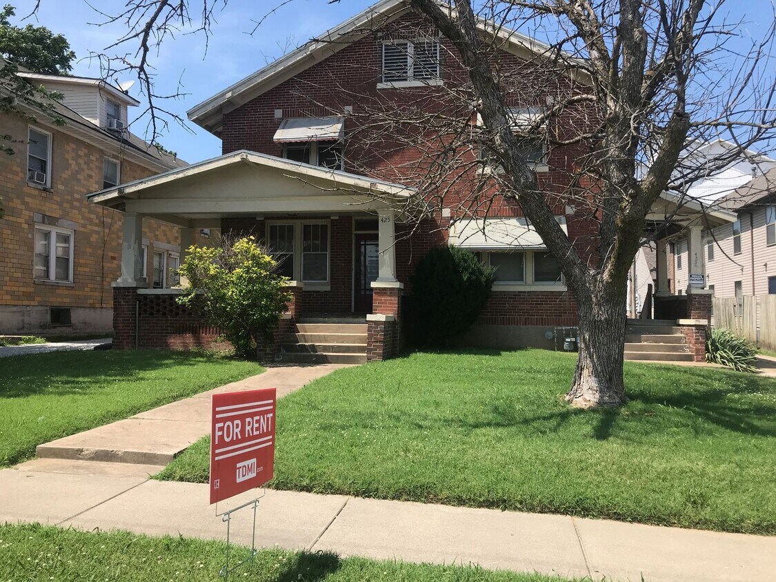 Primary Photo - Cherry Street Duplex