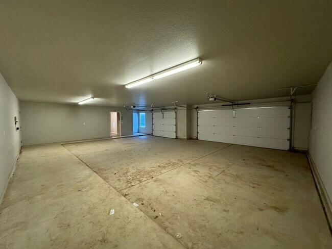 Building Photo - 11001 Chasity Cir