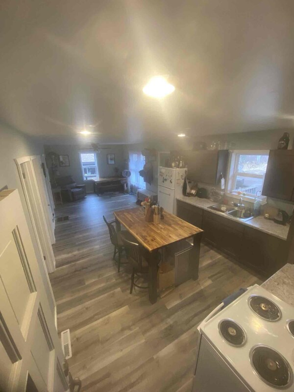 Building Photo - 5195 Lavaque Rd