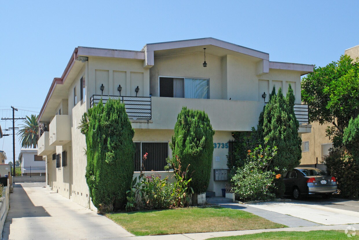 Building Photo - 3735 Westwood Blvd
