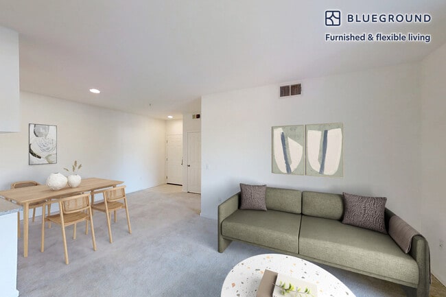 Building Photo - 3200 Rubino Dr