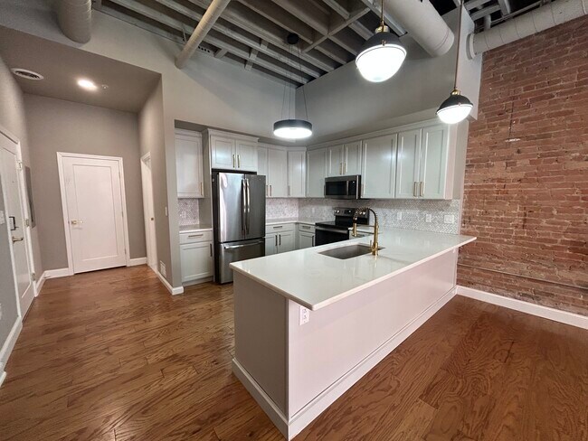 Foto del edificio - 311 W Fayette St