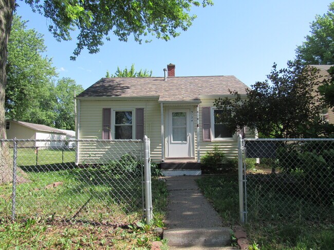 Building Photo - 3124 Orchard Ave