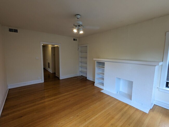 Building Photo - 2526 N Kedzie Blvd