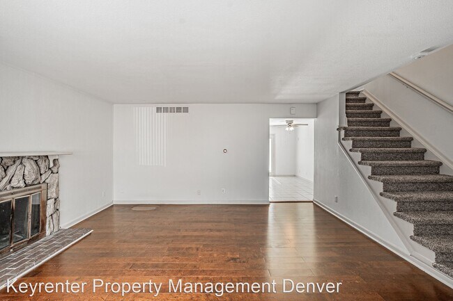 Building Photo - 3 br, 3.5 bath House - 4625 S Lowell Blvd