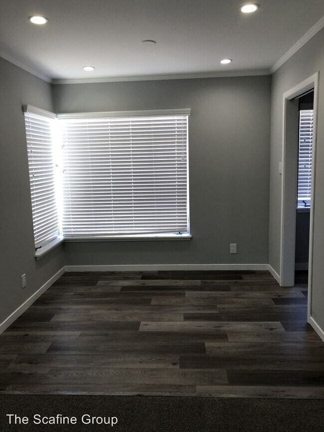 Foto del edificio - 440-460 Angus Ave W