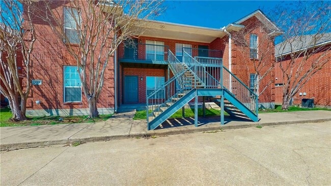 Foto del edificio - 1511 Hollow Hill Dr