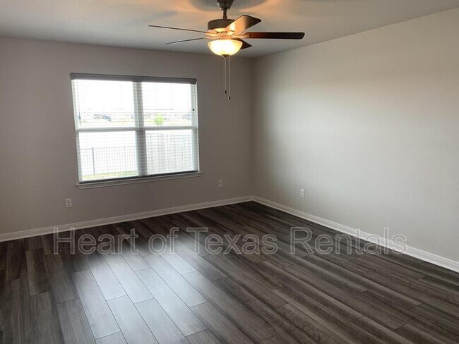 Foto del edificio - 828 Murphy Rd