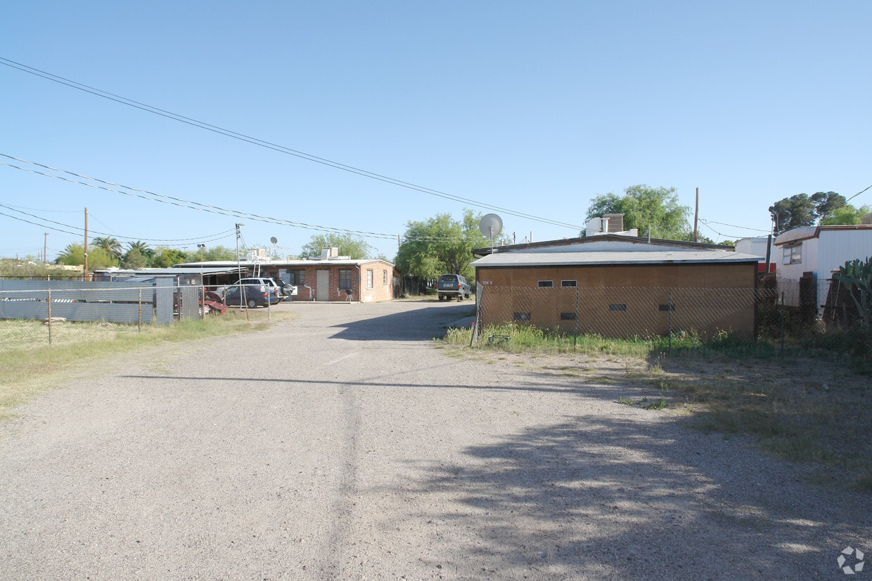 Primary Photo - 326 E Prince Rd