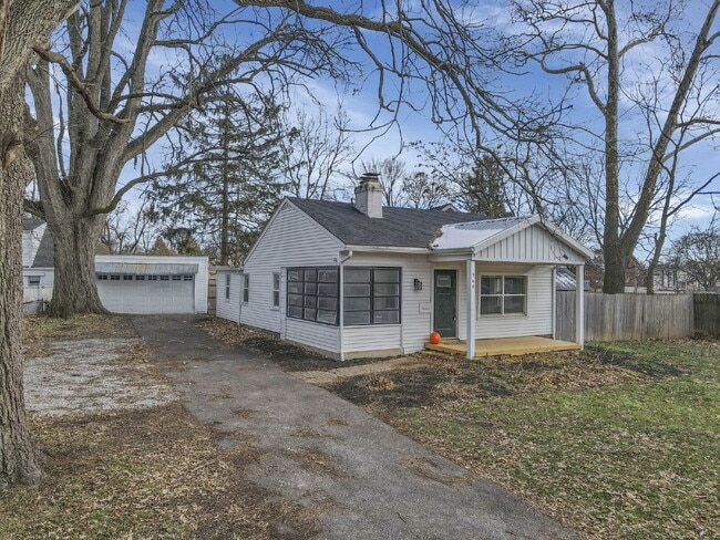 Building Photo - Elegant College Avenue Residence in a Prime Columbus Location