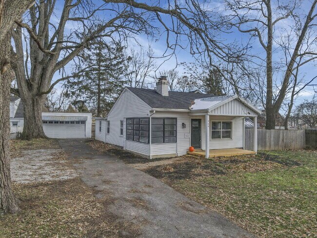 Foto del edificio - Elegant College Avenue Residence in a Prime Columbus Location