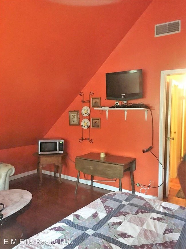 Foto del edificio - 727 Freeman Dr