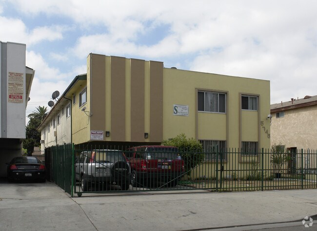 Building Photo - 5746 Waring Ave