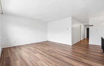 Building Photo - 17 Linden Ave
