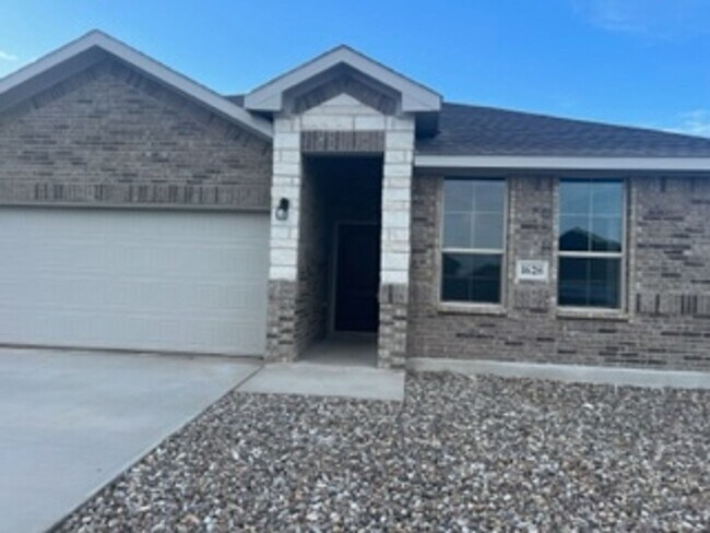 Foto del edificio - For Lease - 1628 Palo Duro Dr - Odessa, TX