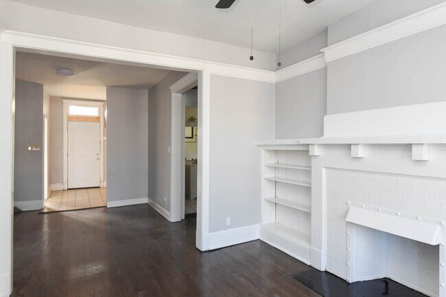 Building Photo - 1251 W Rosemont Ave