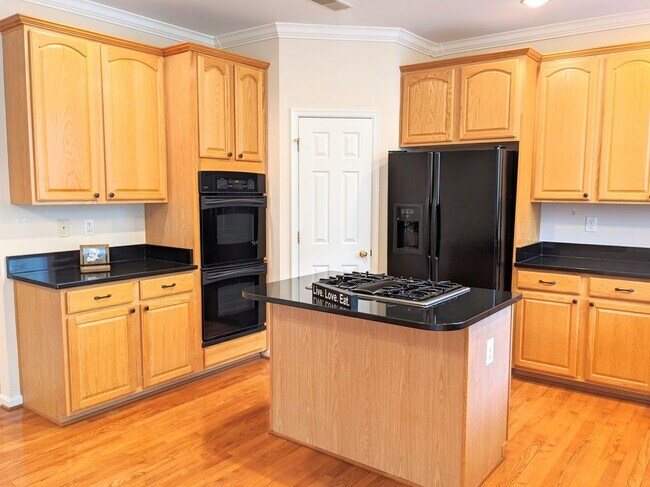 Building Photo - 1616 Benoli Ct